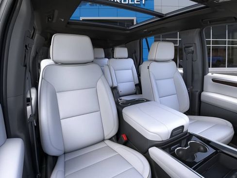 New 2026 Chevrolet Tahoe Premier w/ Sun And Tow Package AWD/4WD image 16