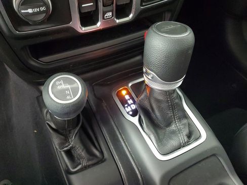 Used 2020 Jeep Gladiator Sport w/ Quick Order Package 24S image 19