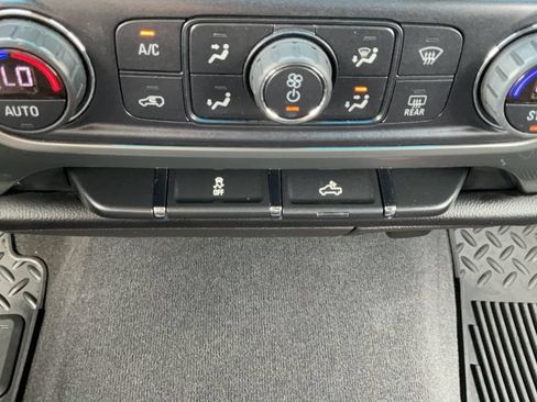 Used 2018 Chevrolet Silverado 1500 LT w/ All Star Edition AWD/4WD image 43