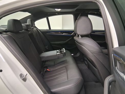 Certified 2023 BMW 530e 530e w/ M Sport Package image 34