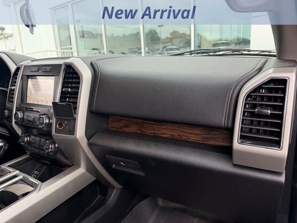 Used 2019 Ford F150 Lariat AWD/4WD image 3
