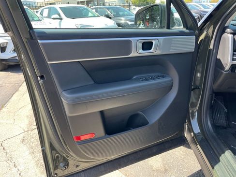 Used 2025 Hyundai Santa Fe SEL image 18