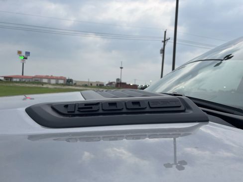 Used 2025 RAM 1500 Laramie w/ Sport Appearance Package AWD/4WD image 12