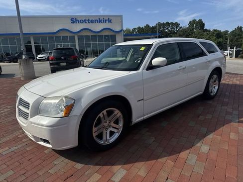 Used 2007 Dodge Magnum R/T w/ Convenience Group II RWD image 4