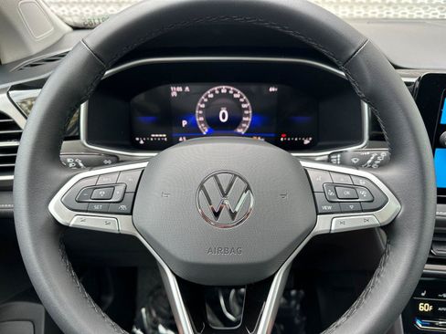 New 2026 Volkswagen Taos SE AWD/4WD image 22