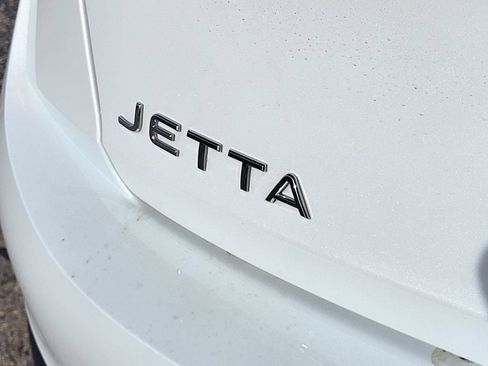 Used 2022 Volkswagen Jetta SE FWD image 28