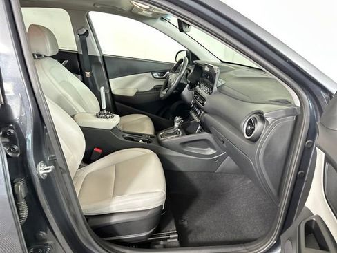 Certified 2022 Hyundai Kona Limited w/ Cargo Package image 28