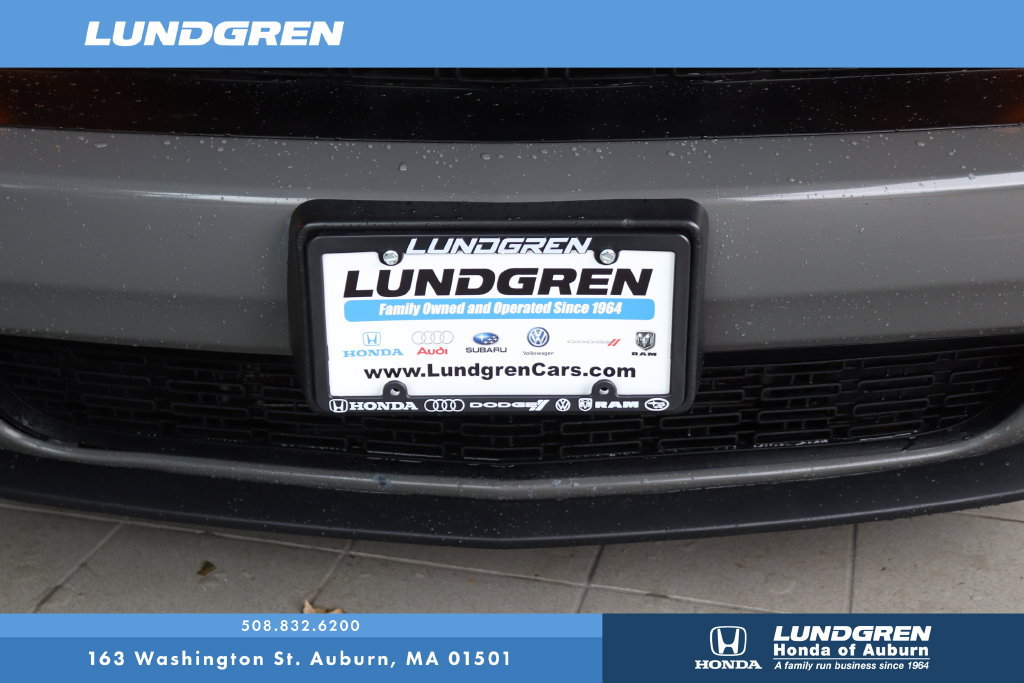 Used 2017 Dodge Challenger SXT RWD image 26