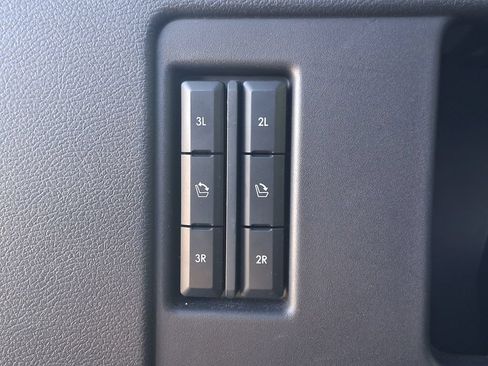 Used 2023 Lincoln Navigator Reserve RWD image 7