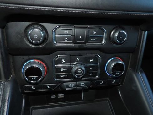 Used 2023 Chevrolet Tahoe LT w/ LT Signature Package image 31