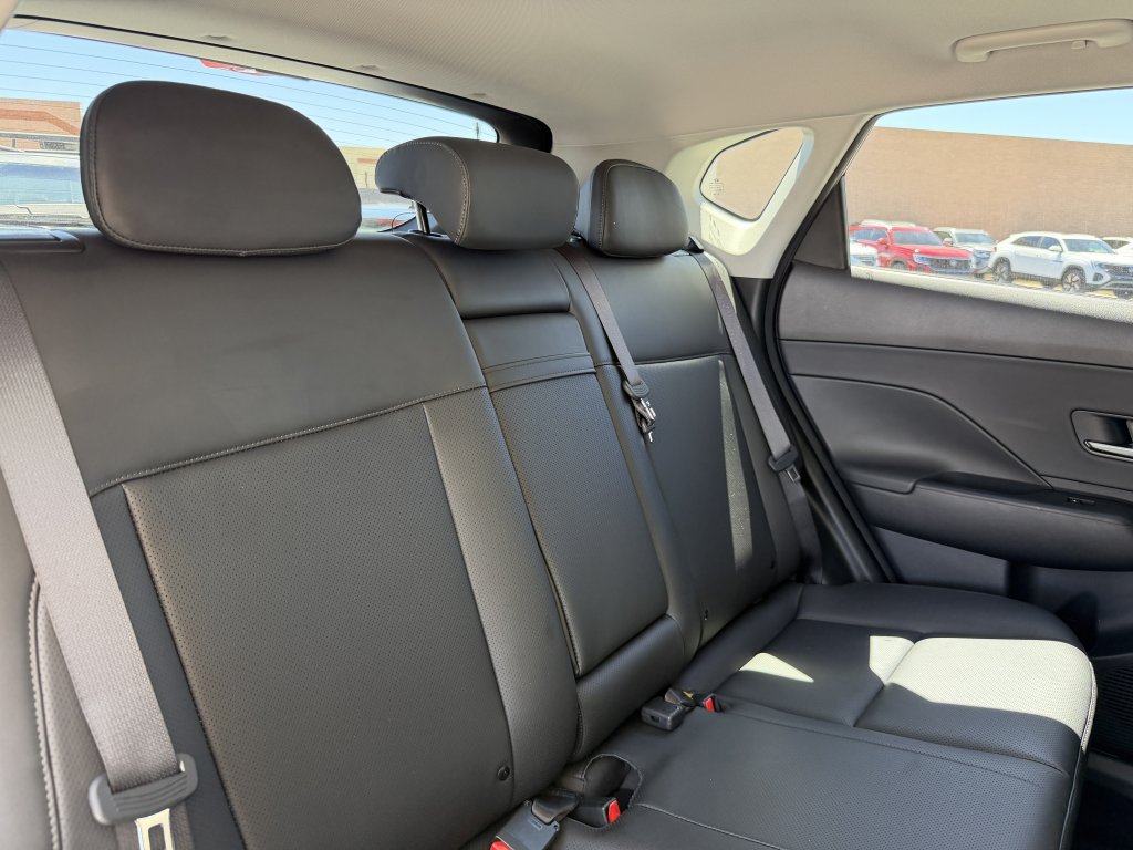 Used 2025 Hyundai Kona Limited FWD image 39