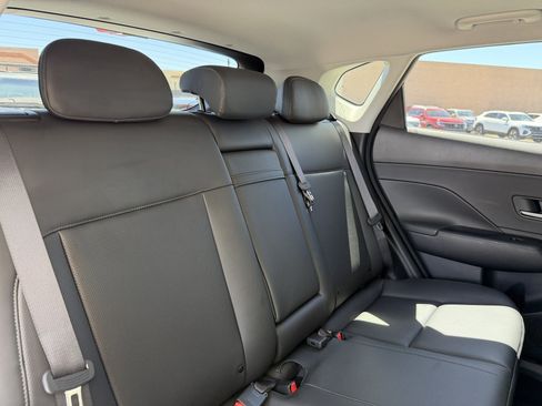 Used 2025 Hyundai Kona Limited FWD image 39