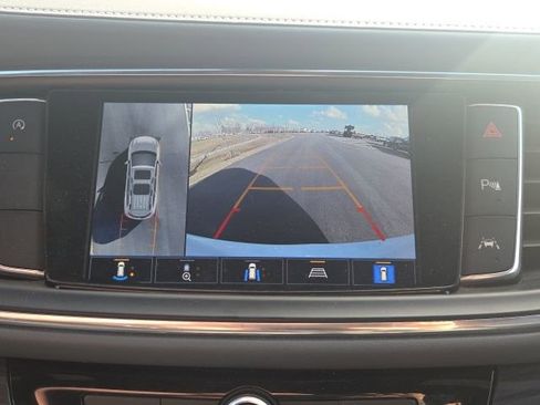 Used 2024 Buick Enclave Premium image 38