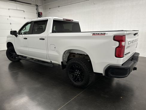 Used 2020 Chevrolet Silverado 1500 Custom Trail Boss w/ Custom Convenience Package AWD/4WD image 7