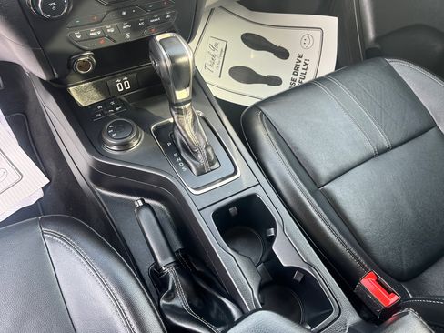 Used 2020 Ford Ranger Lariat w/ Equipment Group 501A Mid image 12