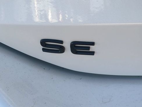 New 2026 Volkswagen Tiguan SE R-Line FWD image 11
