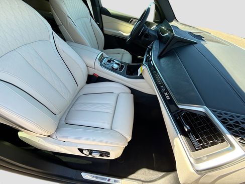 New 2026 BMW X5 xDrive50e w/ Executive Package image 16