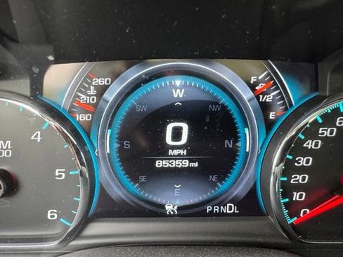 Used 2020 Chevrolet Suburban Premier AWD/4WD image 26