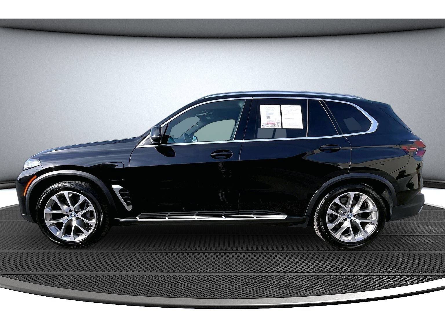 Used 2025 BMW X5 xDrive50e AWD/4WD image 17