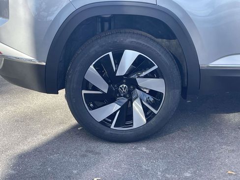 New 2026 Volkswagen Atlas Cross Sport SEL AWD/4WD image 10