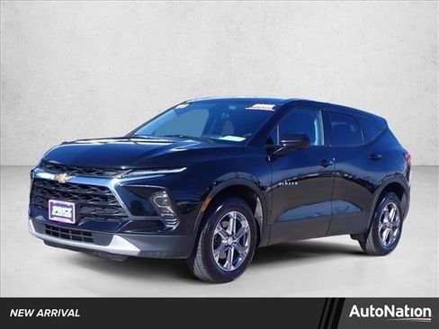 Used 2023 Chevrolet Blazer LT image 1