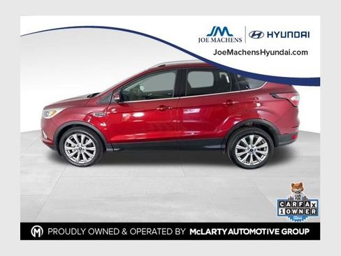 Used 2017 Ford Escape Titanium image 1