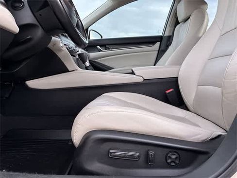 Used 2020 Honda Accord EX-L image 18