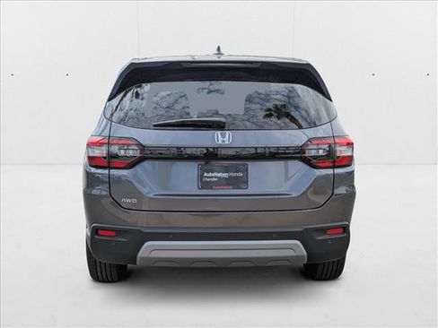 New 2025 Honda Pilot EX-L image 8