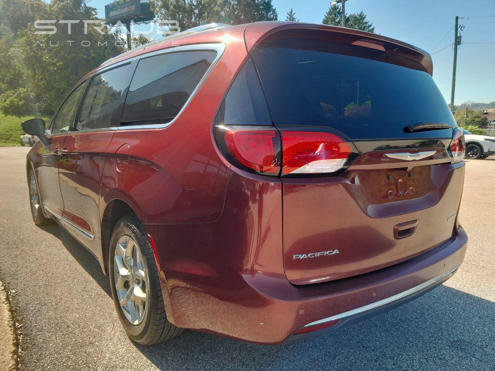 Used 2019 Chrysler Pacifica Limited FWD image 7