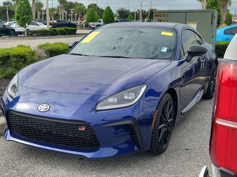 Certified 2025 Toyota GR86 Premium w/ ALL Weather Mat Package (TMS) RWD image 2