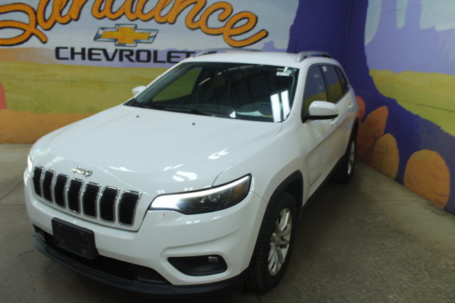 Used 2019 Jeep Cherokee Latitude w/ Cold Weather Group FWD image 4