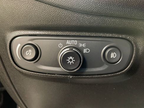 Used 2019 Chevrolet Equinox Premier image 13