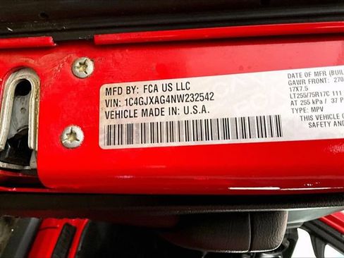 Used 2022 Jeep Wrangler Sport AWD/4WD image 32