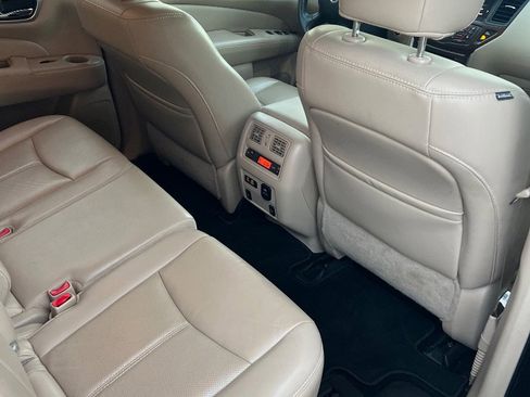 Used 2020 Nissan Pathfinder Platinum image 12