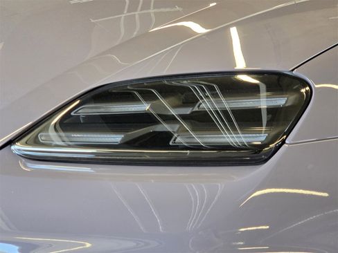 Used 2025 Porsche Macan Electric image 24