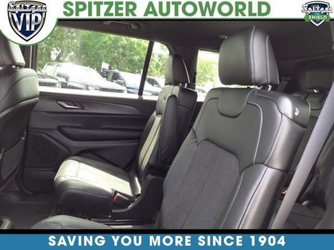 New 2024 Jeep Grand Cherokee L Altitude image 37