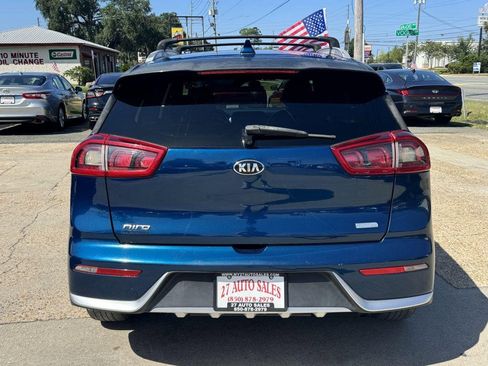 Used 2019 Kia Niro EX image 6