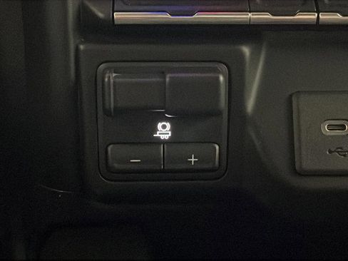 Used 2021 GMC Sierra 2500 SLE w/ X31 Off-Road Package image 32