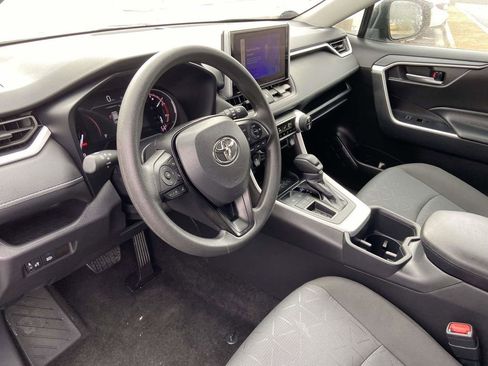 Used 2025 Toyota RAV4 XLE image 17