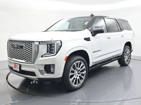 Used 2023 GMC Yukon Denali w/ Advanced Technology Package AWD/4WD image 1