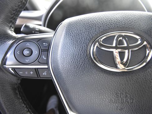 Used 2022 Toyota Avalon XLE w/ Carpet Mat Package (TMS) FWD image 18