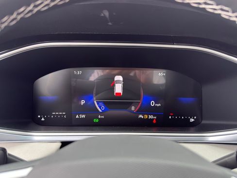 New 2026 Volkswagen Taos SE image 19