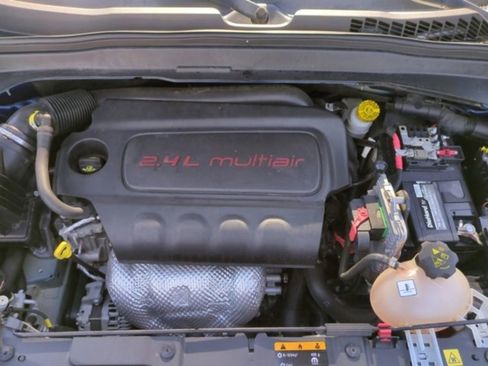 Used 2020 Jeep Renegade Latitude w/ Popular Equipment Group image 14