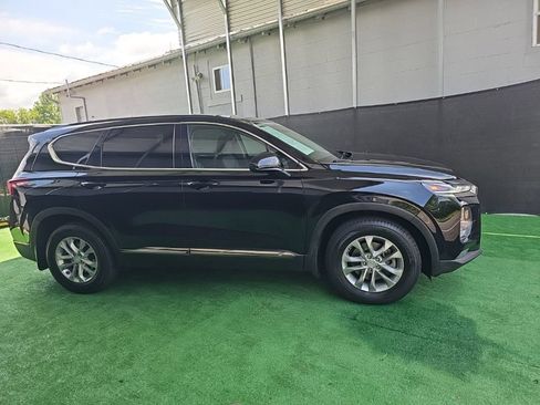 Used 2019 Hyundai Santa Fe SEL FWD image 3