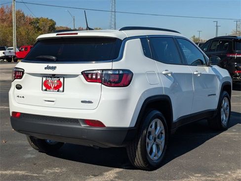 New 2026 Jeep Compass Latitude image 7