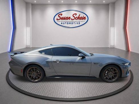 Used 2024 Ford Mustang GT Premium RWD image 4