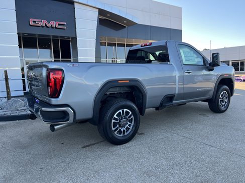 New 2026 GMC Sierra 2500 SLE w/ SLE Convenience Package image 3