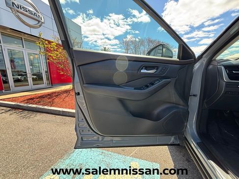 Certified 2023 Nissan Rogue SL w/ SL Premium Package AWD/4WD image 13
