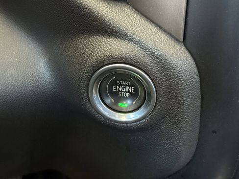 Used 2019 Chevrolet Silverado 1500 High Country w/ Technology Package image 29