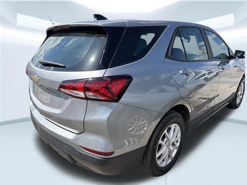 Used 2024 Chevrolet Equinox LS w/ Driver Confidence II Package FWD image 12